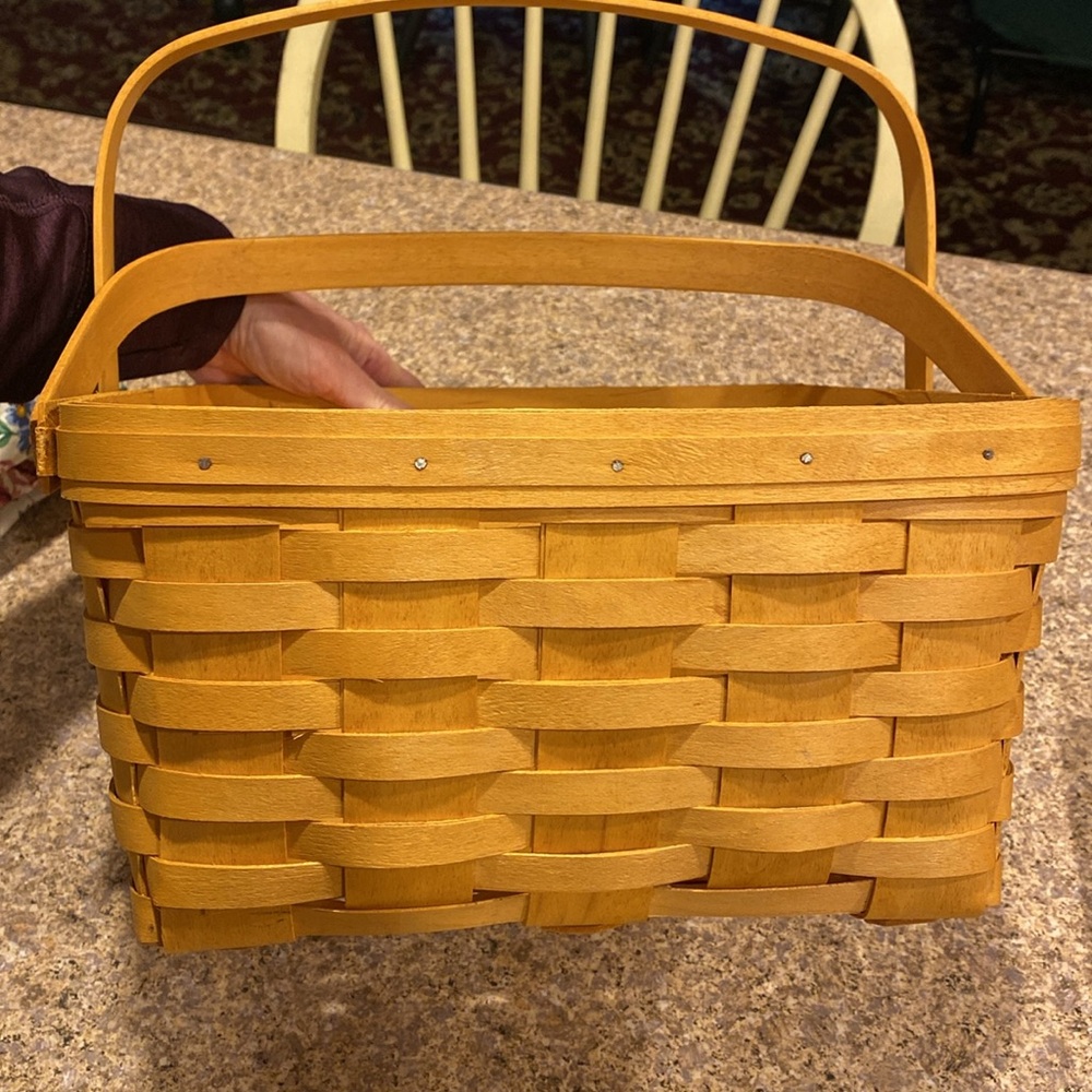 Longaberger Cake Basket with Garden Splendor Fabric Liner 1999 Handmade Basket - Picture 13 of 17